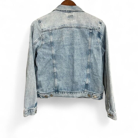 Gap Jean Jacket Womens Size M Blue Light Wash Faded Button Up Pocket Denim - Picture 2 of 15